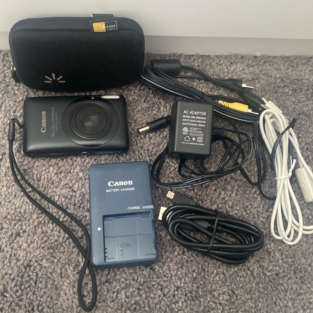Canon power shot SD 1400 IS digital camera